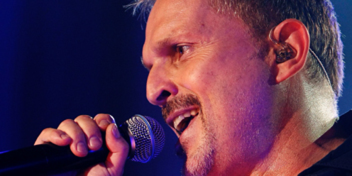 Miguel Bosé