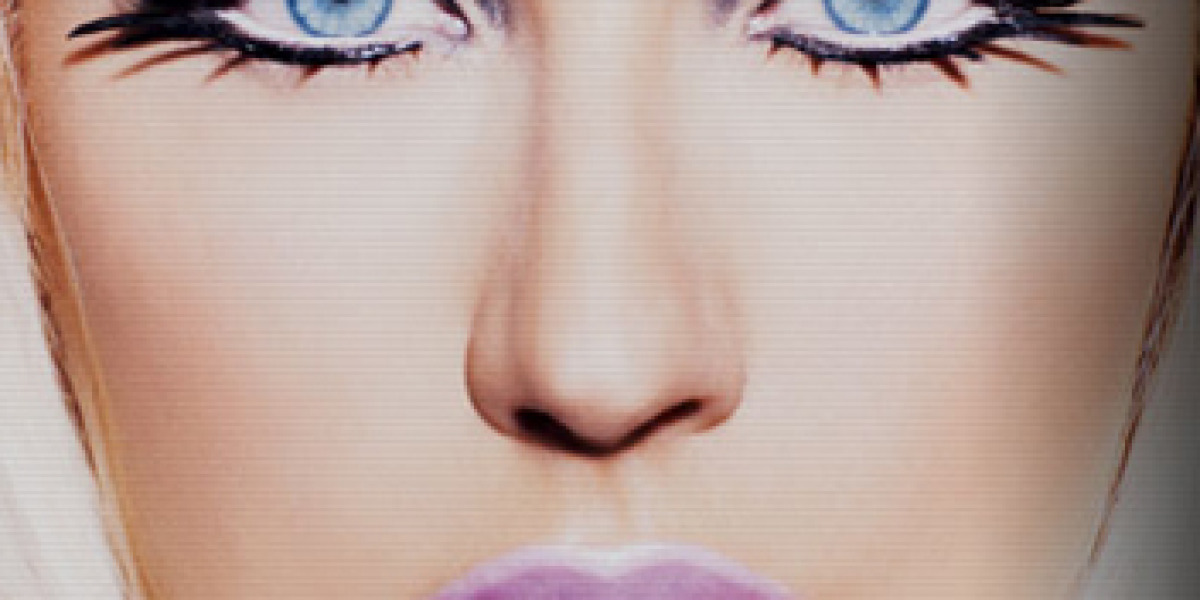 Christina Aguilera en la portada de su último disco