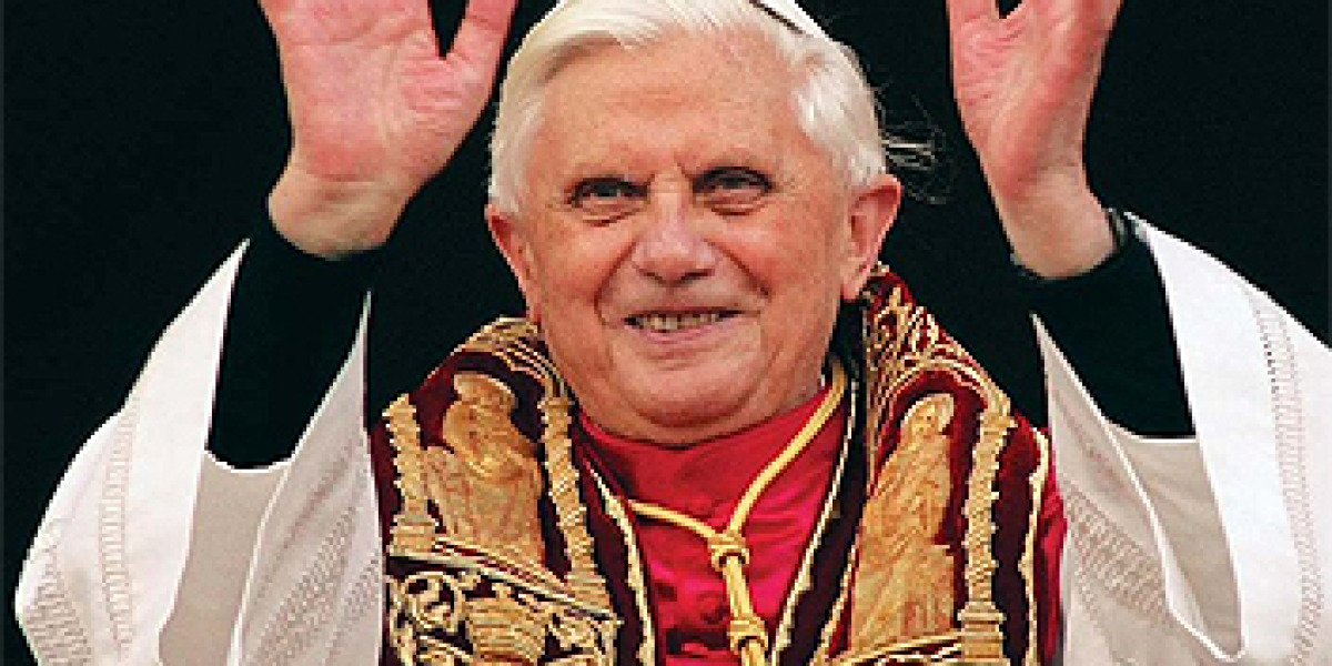 Benedicto XVI, durante un servicio oficial